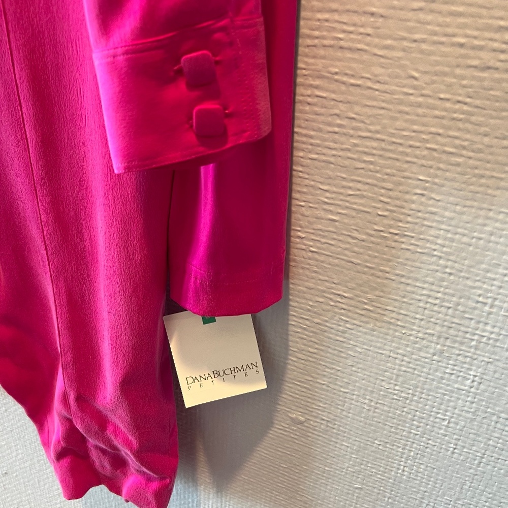 Beautiful NWT Three Piece Pant Suit by Dana Buchman Size 12 Petite